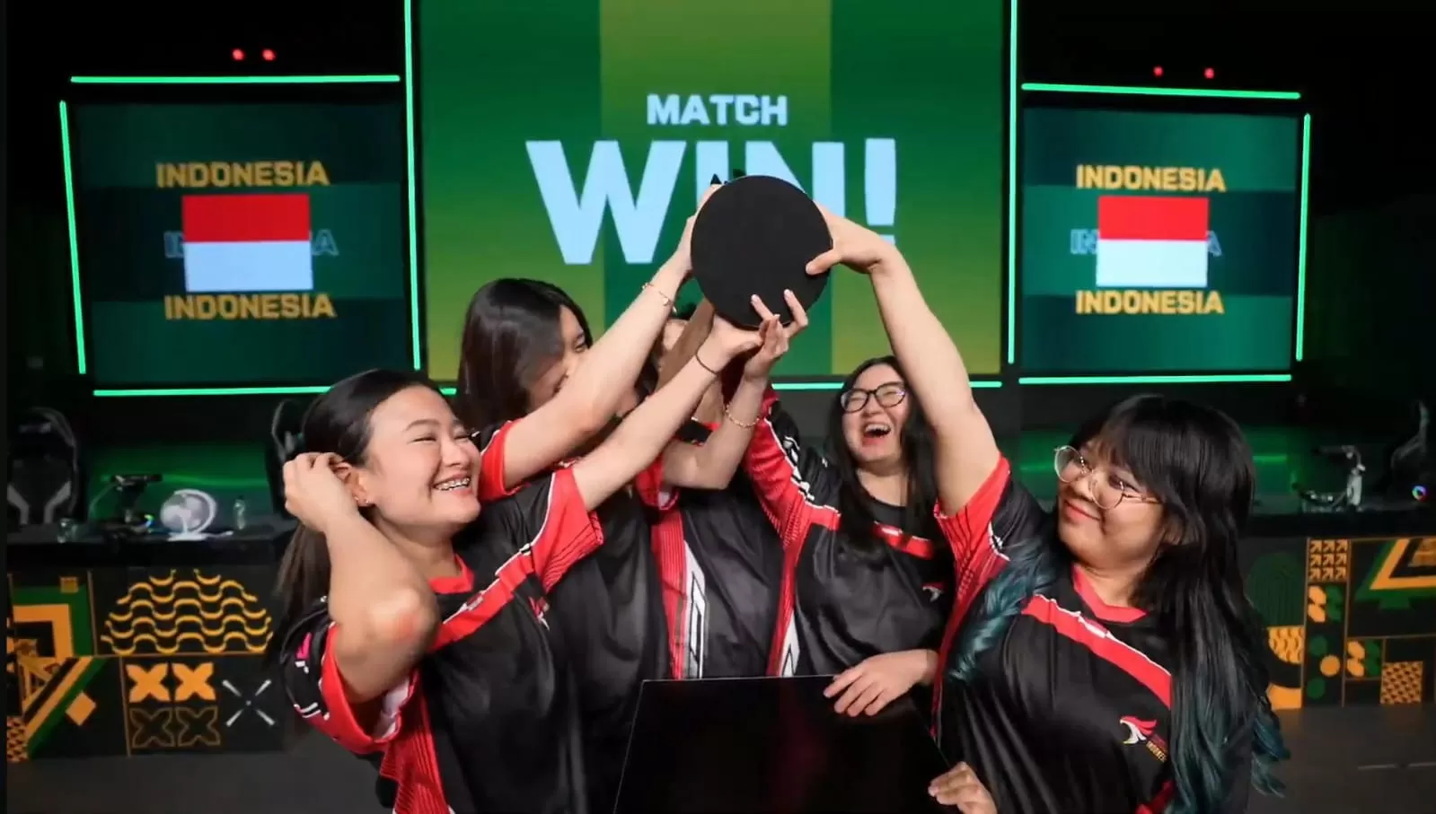 Timnas Indonesia Wanita MLBB Kini Berhasil Juara IESF 2024!